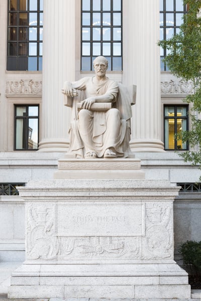 Past statue, by Robert Aiken