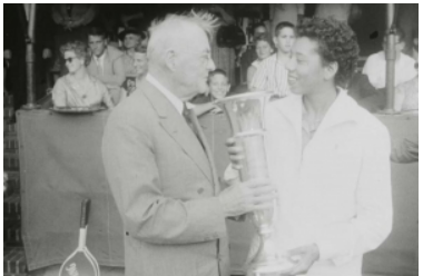 Althea Gibson being handed the trophy after winning the 1958 US National Tennis Championships