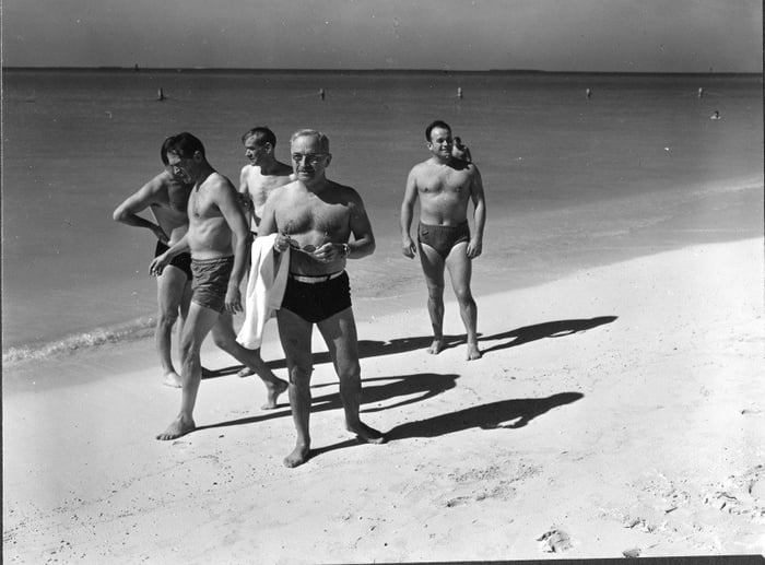 President Harry S. Truman and Staff Members on Beach, National Archives Identifier 348304405